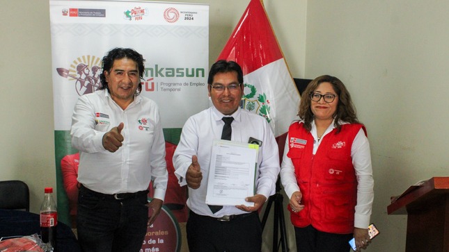 Firma de convenio con Llamkasun Perú
