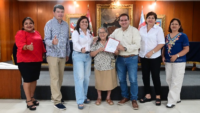 Entrega de títulos de propiedad