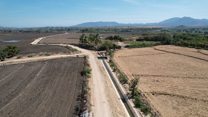Canal de riego