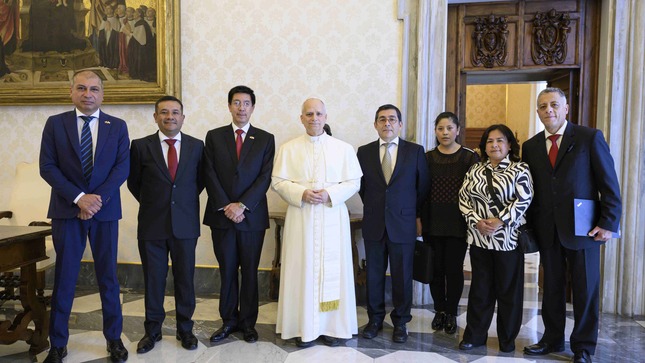 Reniec en el Vaticano