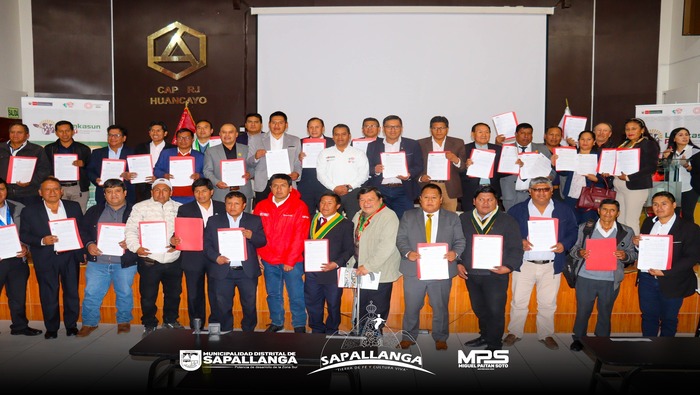 Firma de Convenio "LLAMKASUN PERÚ"