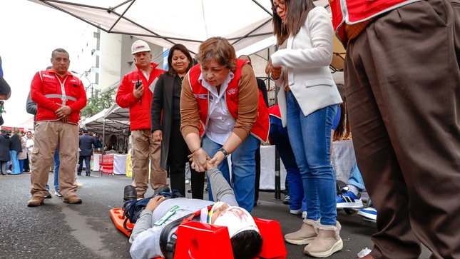 Ministra Fanny Montellanos lideró Simulacro Nacional Multipeligro 2025 en sede del MIMP 