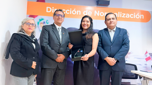 Electro Puno S.A.A. impulsa el talento joven y celebra importante reconocimiento en el Programa “Jóvenes Profesionales 2024-2025” del INACAL
