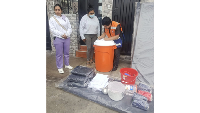 Donde un incendio afectó a una vivienda, tras realizar la Evaluación de Daños y Análisis de Necesidades (EDAN), se procedió a la entrega de bienes de ayuda humanitaria a la familia damnificada. Entre los artículos entregados se incluyen camas, colchones, enseres de cocina y productos de aseo personal.
Reafirmamos nuestro compromiso con el bienestar de nuestros vecinos, brindando apoyo inmediato ante cualquier situación de emergencia.