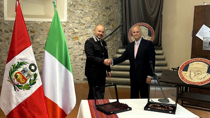 Autoridades italianas restituyen bienes pertenecientes al patrimonio cultural del Perú
