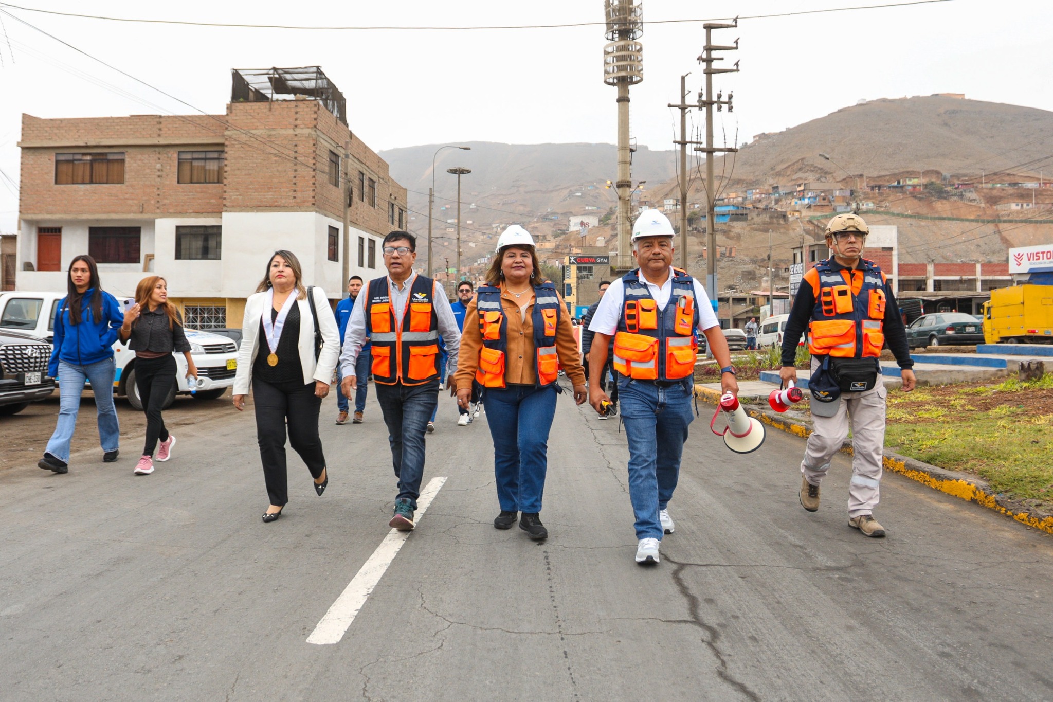 馃毃 La masiva participaci贸n de la comunidad, funcionarios, alumnos y trabajadores reflej贸 nuestro compromiso con la seguridad ante un desastre natural. 馃毃