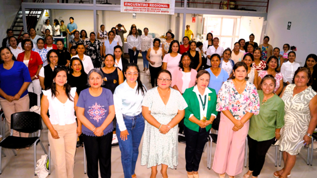 Alcaldesa participa en encuentro de mujeres autoridades.  