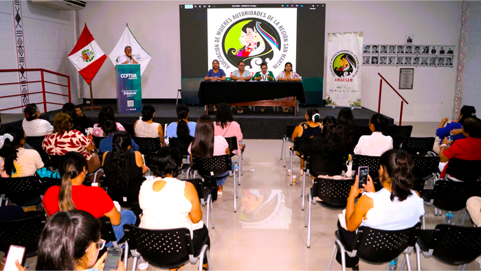 Alcaldesa participa en encuentro de mujeres autoridades.