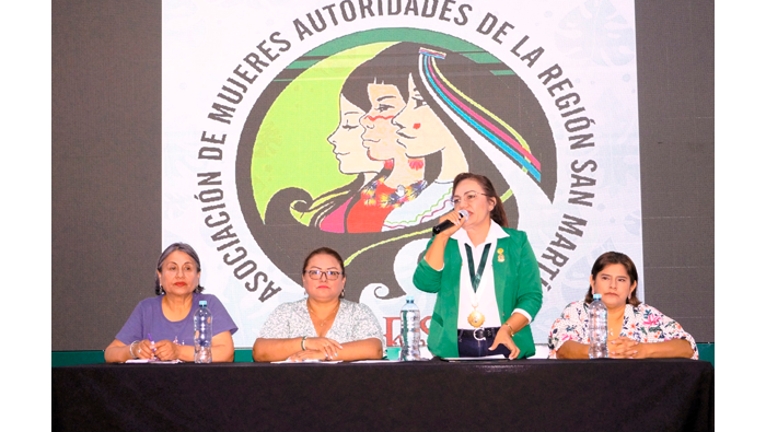 Alcaldesa participa en encuentro de mujeres autoridades.
