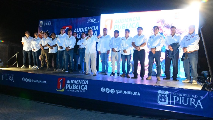 Alcalde y funcionarios