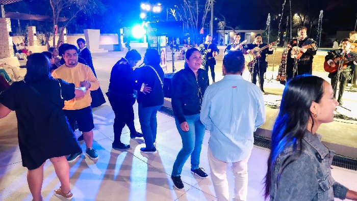 La Tuna en el parque Néstor Martos