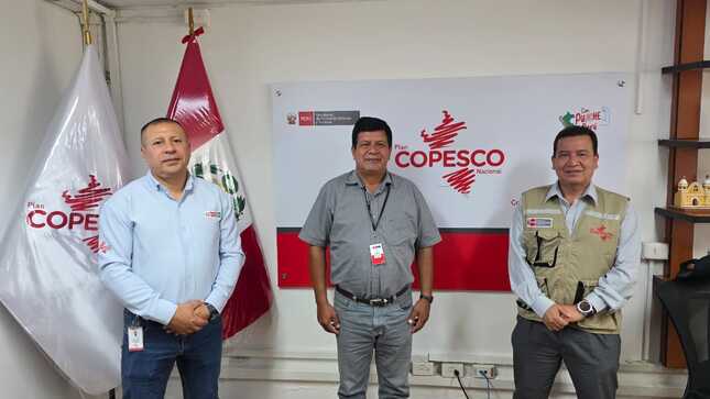 Archivo de imagen del encuentro en las oficinas de Plan COPESCO Nacional