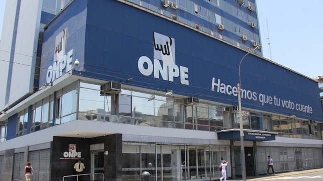 Ante la proximidad de las elecciones generales, gobiernos regionales y ediles en el año 2026, la Oficina Nacional de Procesos Electorales (ONPE) registra más de 77 374 equipos informáticos inoperativos en su almacén ubicado en Lurín, situación adversa que podría afectar el adecuado desarrollo de los procesos electorales a realizarse el 2026 a nivel nacional.