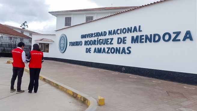 Amazonas. - La Contraloría General de la República (CGR) evidenció incumplimientos contractuales en el servicio de suministro e instalación de luminarias y pintura en ambientes académicos y administrativos de la Universidad Nacional Toribio Rodríguez de Mendoza de Amazonas (Filial Bagua) y que generaron perjuicio económico al Estado de S/ 32 485, debido a la omisión parcial en el cobro de penalidades por retraso en la entrega del servicio.