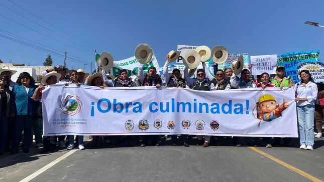La Mancomunidad Municipal de la Cuenca Sur Oriental de Arequipa inauguró el Puente Quebrada Honda, una obra vial esperada por años que mejora significativamente el acceso y la transitabilidad en los distritos de Quequeña, Yarabamba, Polobaya y zonas aledañas.
