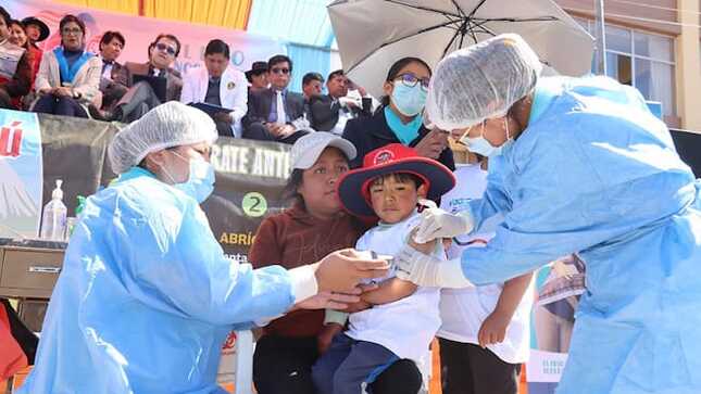 ‘Abrigamos Vidas’: Puno intensifica acciones de protección frente a heladas con campaña integral de salud en Juliaca