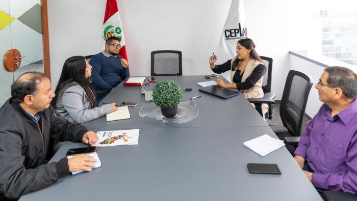 Visita institucional de una delegación de la Universidad Nacional del Centro del Perú (UNCP) A Ceplan.
