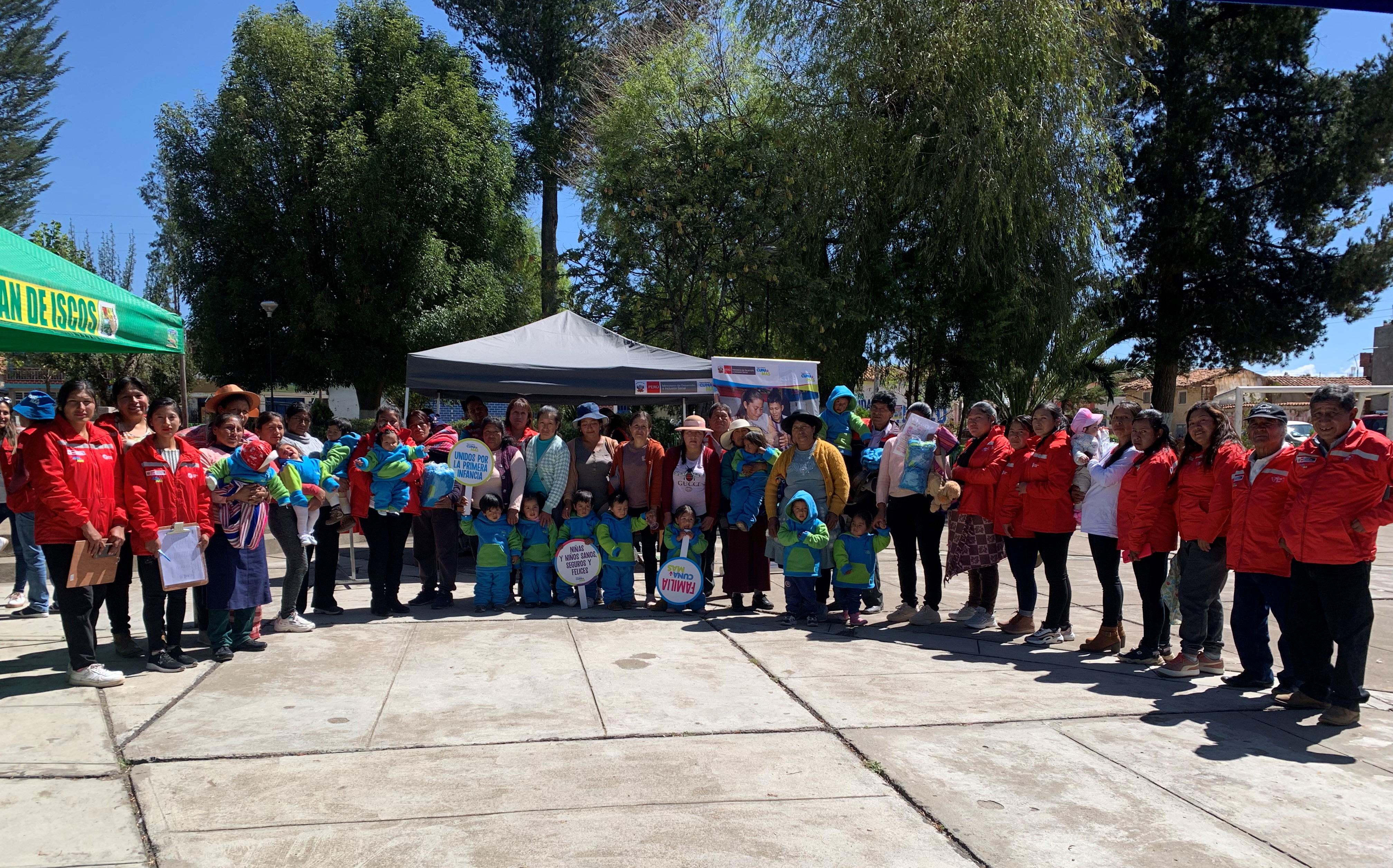 kits de abrigo para niñas y niños menores de 36 meses