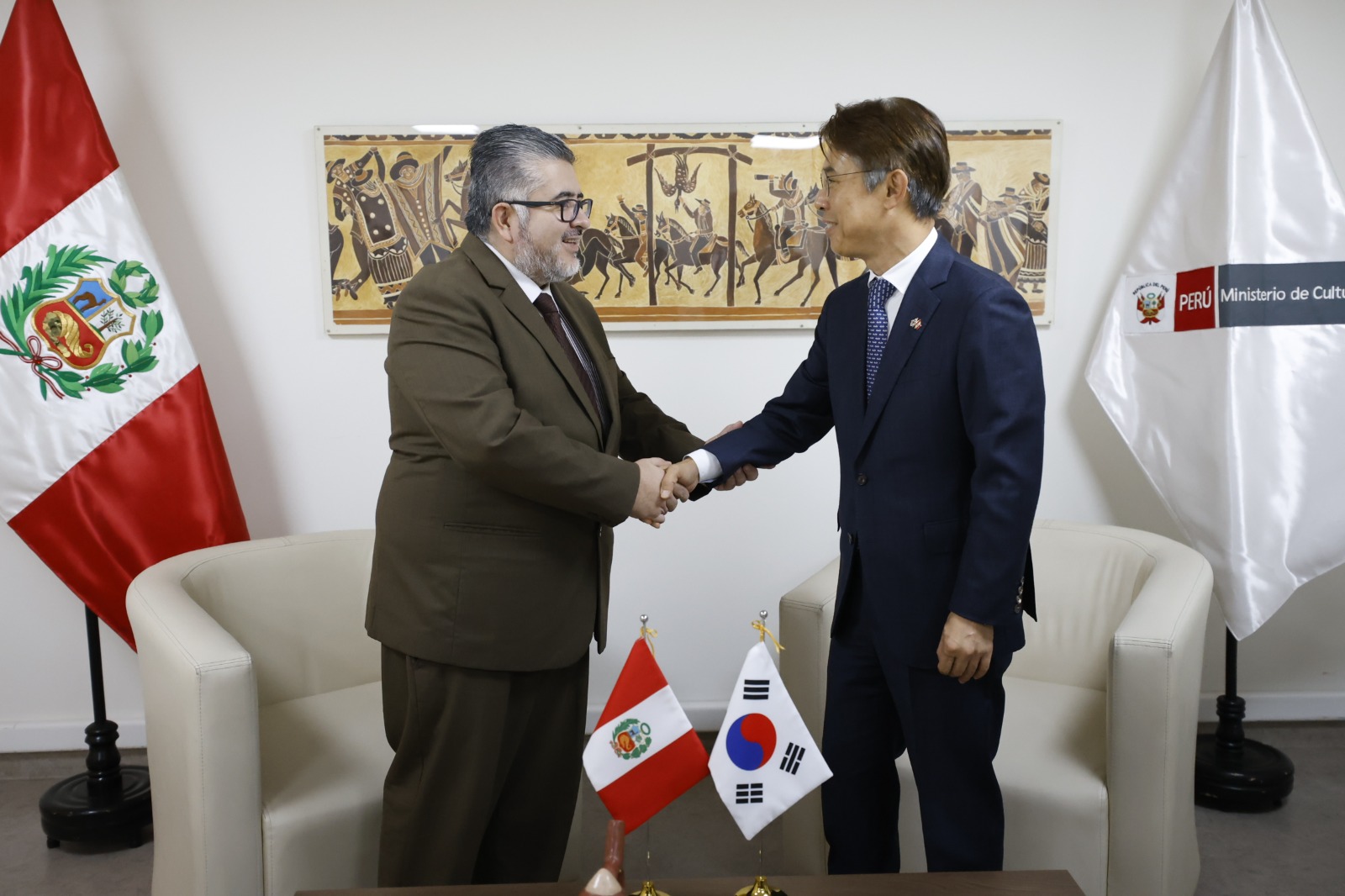 entrega de convenio con Corea