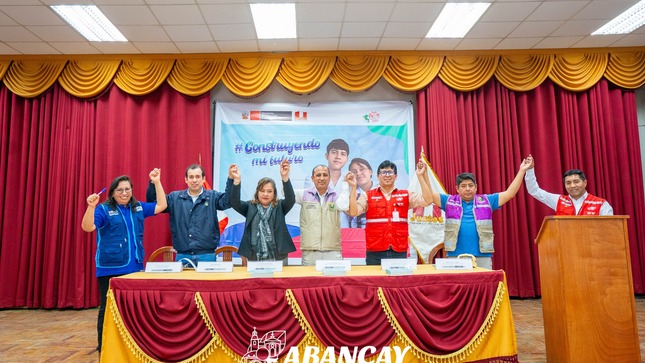 Municipalidad Provincial De Abancay Presente En La Feria De Orientación Vocacional Desarrollada En La I.E. Nuestra Señora De Las Mercedes. 🚀