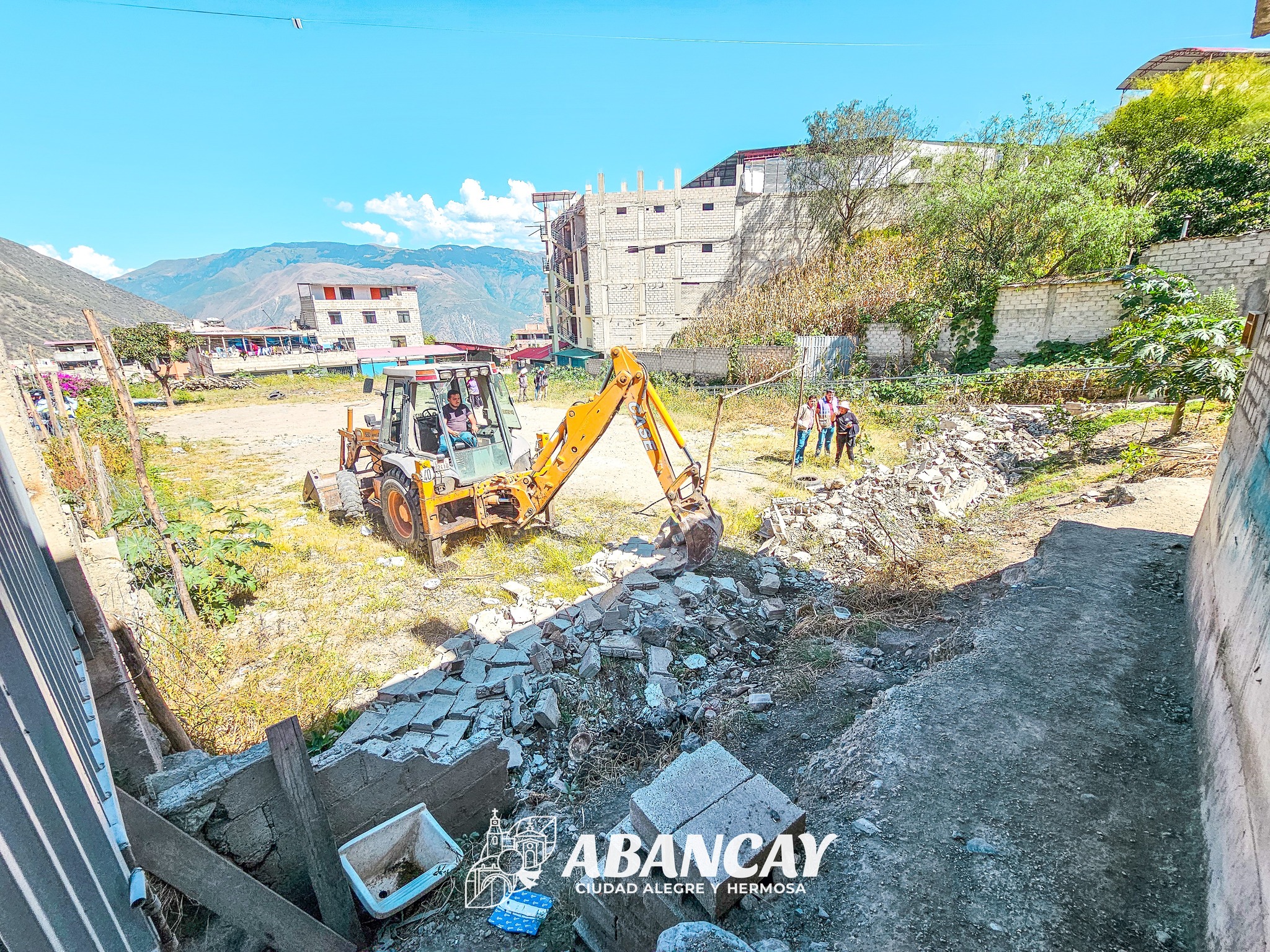 💪🏼MPA Recupera Área Verde Invadida En La Urb. Quinta Isabel Con Operativo De Demolición Y Fiscalización Urbana.💯
