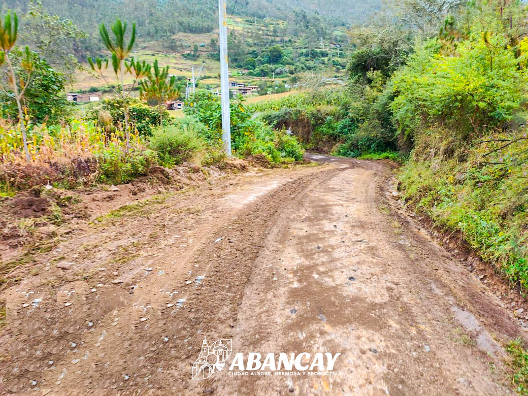 🚜👷♂️¡No Nos Detenemos! Mantenimiento En Más De 07 Kilómetros De Vías Rurales Que Une A Las Comunidades De Asil - Pantipata Alta Y Baja – Paccaypata.🤝