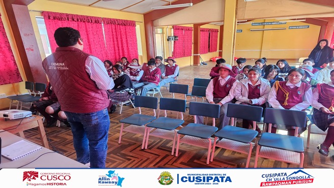 En el marco del sello regional Allin Kawsay se realizo charla informativa para jovenes en la I.E. Tupac Amaru II