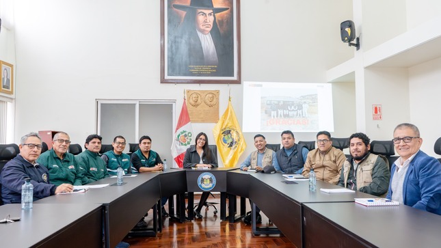Municipalidad de Huaral y SENASA fortalecen coordinación para el control sanitario y comercial de productos veterinarios 