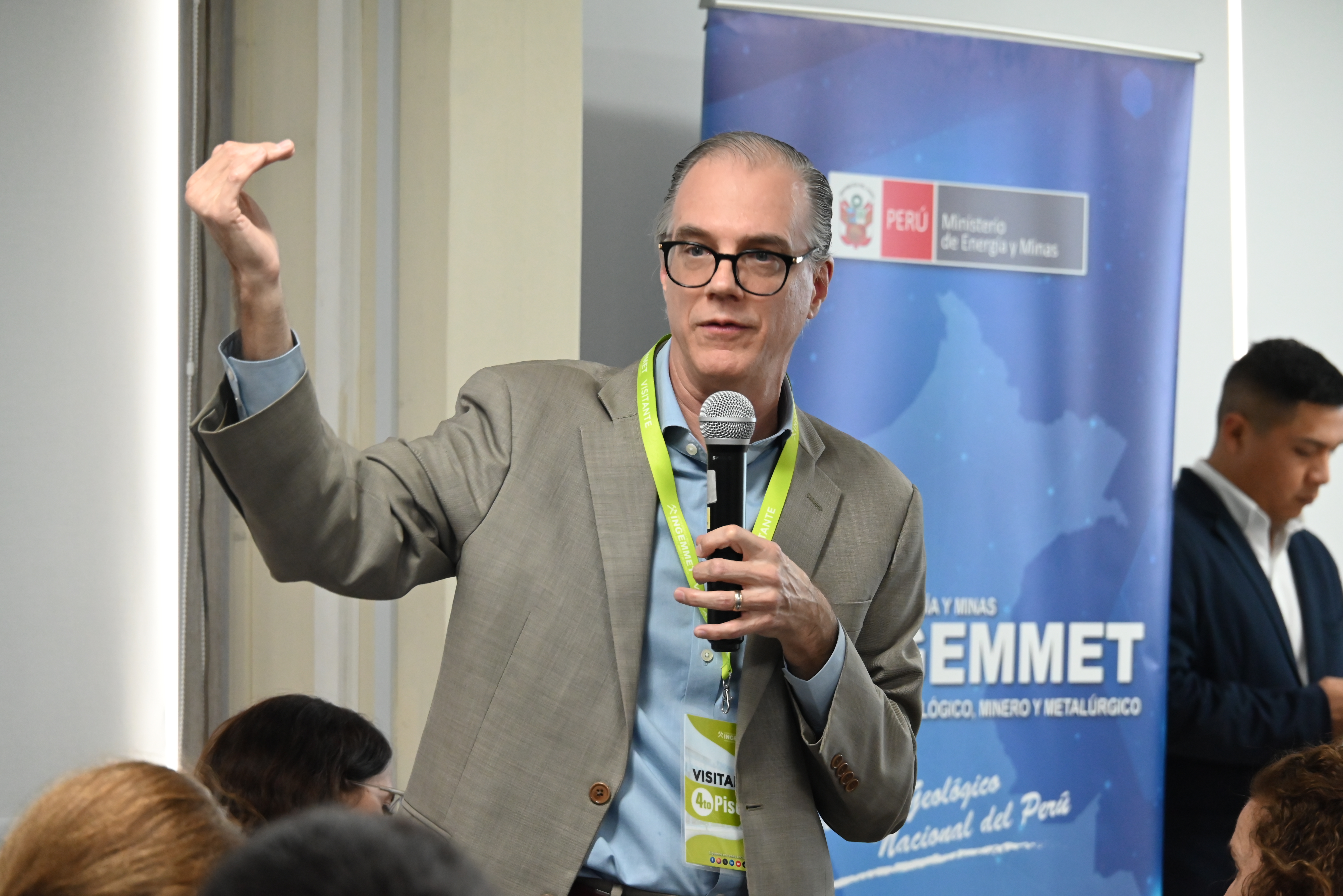 Ken Barr, representante del Banco Mundial