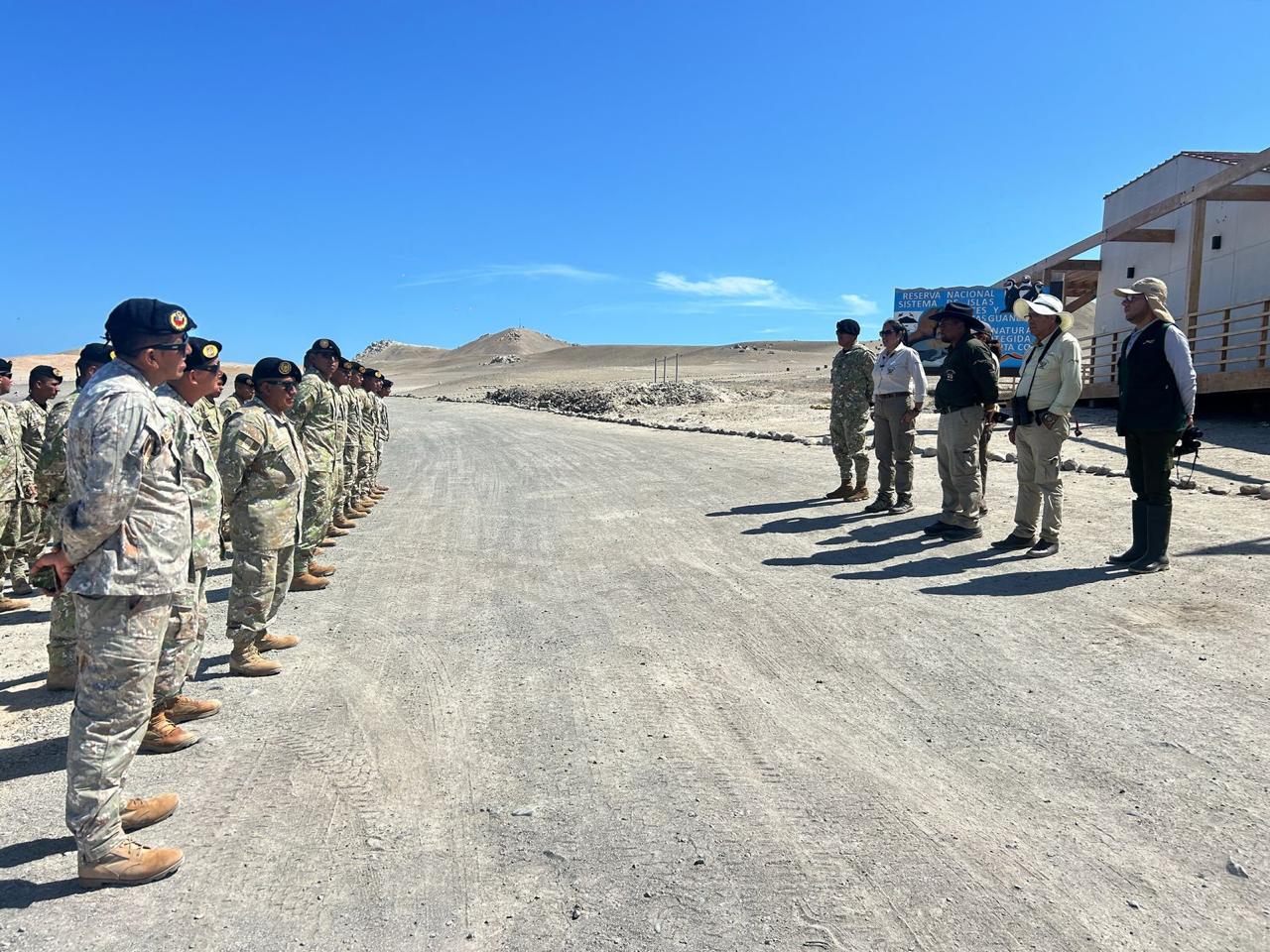 Ejército del Perú y Sernanp unen fuerzas para recuperar hábitats marino-costeros en el sur del país