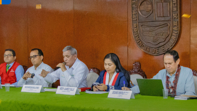 Alcalde de Sullana solicita apoyo del congreso para culminar obras en colegios emblemáticos 