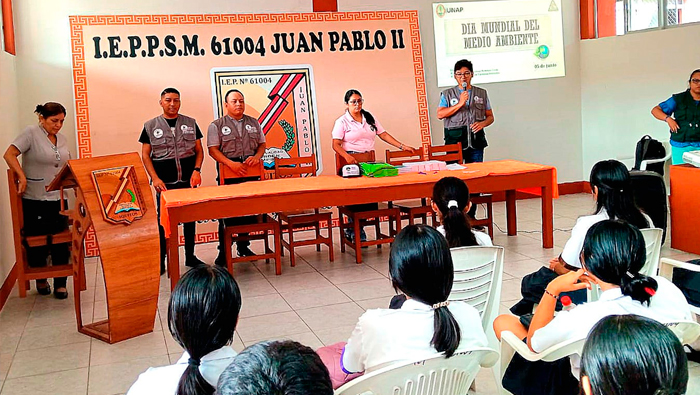 Capacitación en el colegio Juan Pablo II