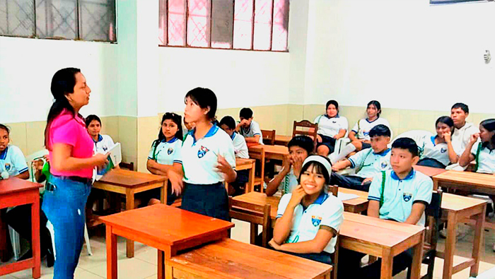 Estudiantes del colegio Silfo Alván