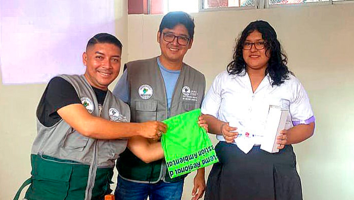 Entrega de premios a los participantes