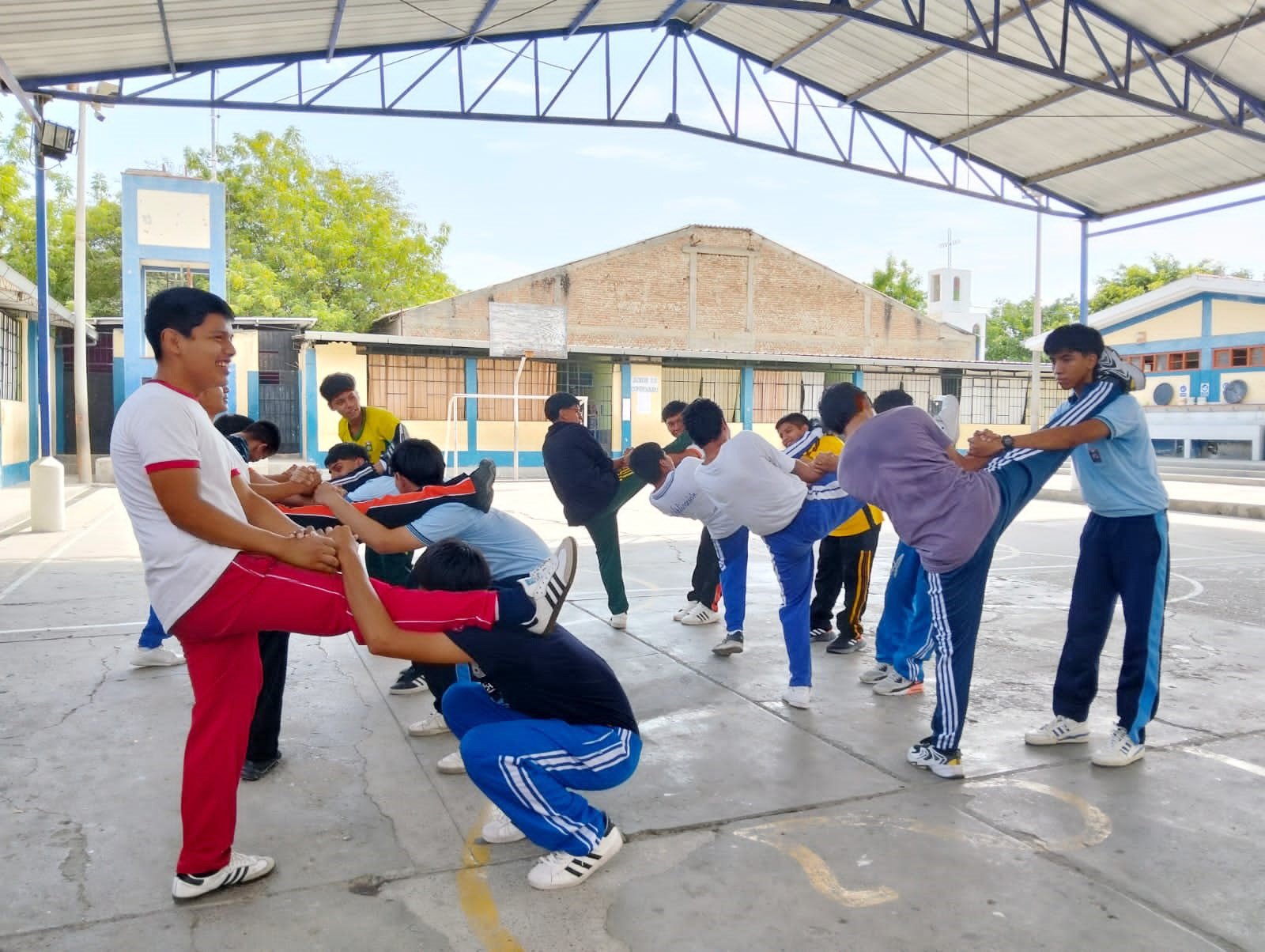 Embajadores de la Paz se preparan con orden cerrado para Fiestas Patrias
