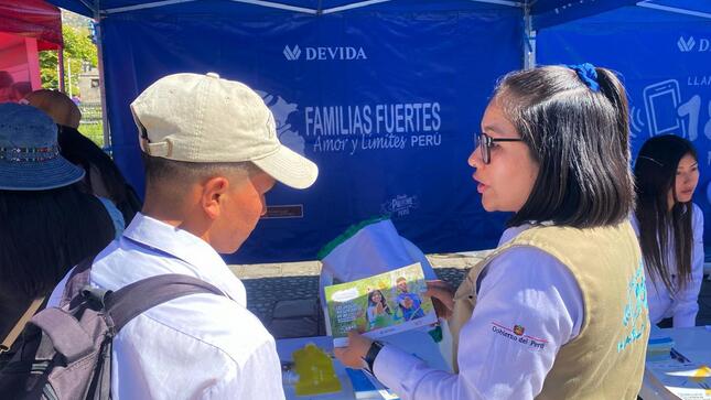 Ayacucho: Escolares llenan de mensaje y color las calles para decirle no al tabaco