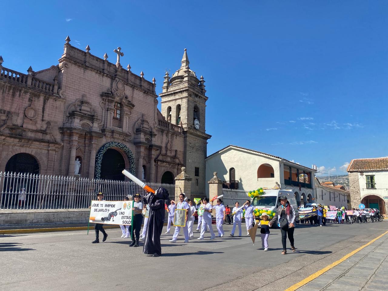 Ayacucho: Escolares llenan de mensaje y color las calles para decirle no al tabaco
