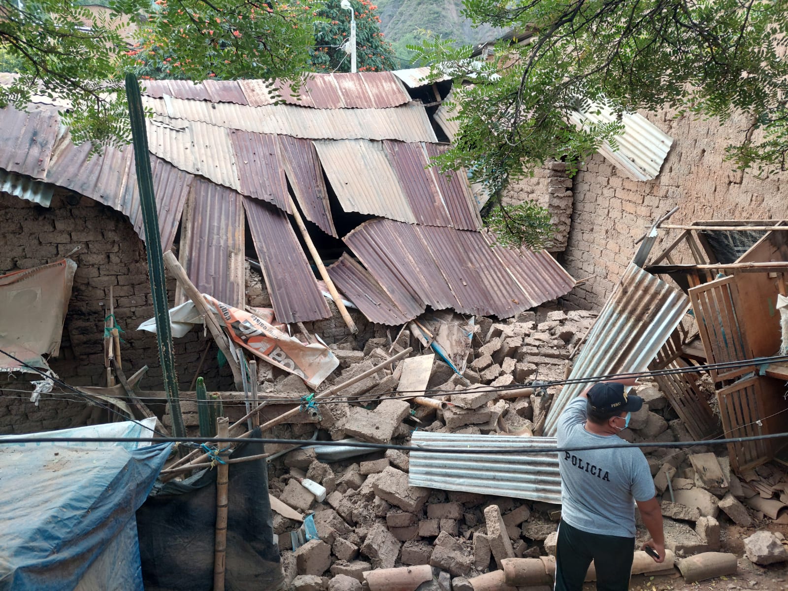 Casa destruida durante sismo en Urubamba