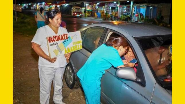 Junín: se implementa punto de vacunación contra fiebre amarilla en zona de ingreso vehicular a selva central 