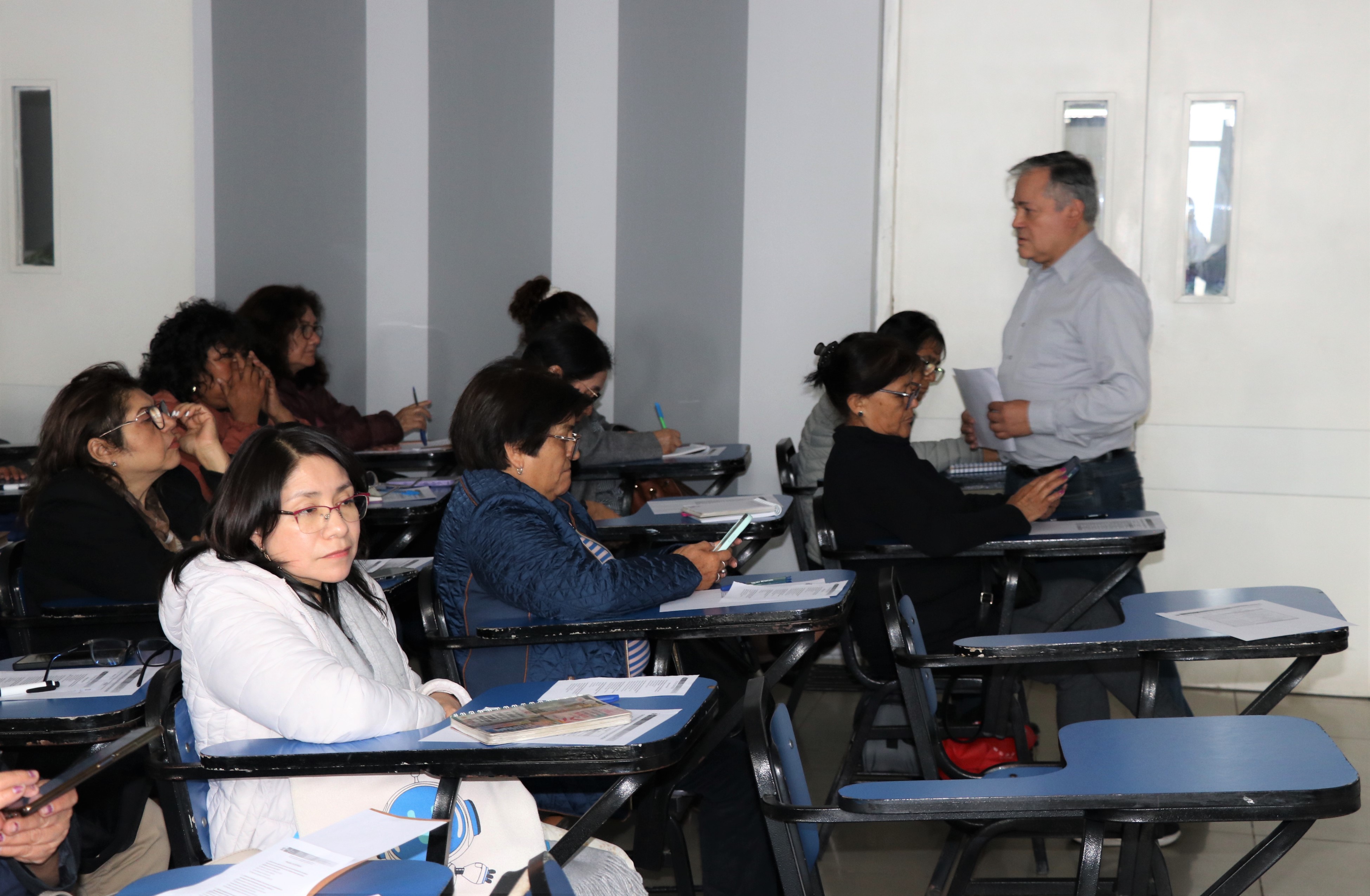 DIRECTIVOS PARTICIPAN DEL CURSO DE ACTUALIZACIÓN EN GESTIÓN EDUCATIVA