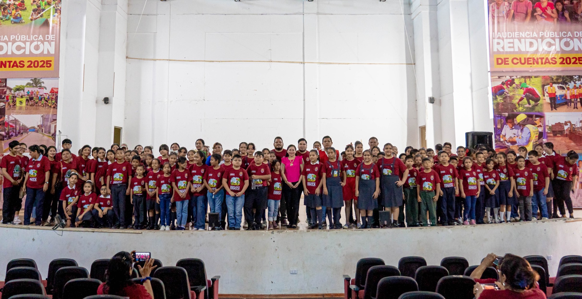 Promotores ambientales escolares, de la mano con sus docentes juramentaron cumplir su voluntariado para cuidar el ambiente de la ciudad.