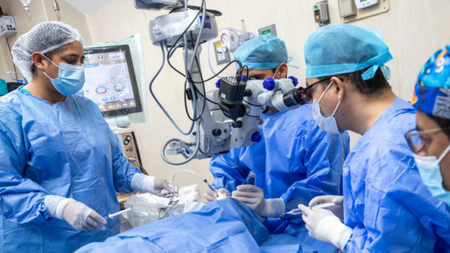 EsSalud incrementó en 7% las atenciones en consultas e intervenciones quirúrgicas en primeros cuatro meses del 2025