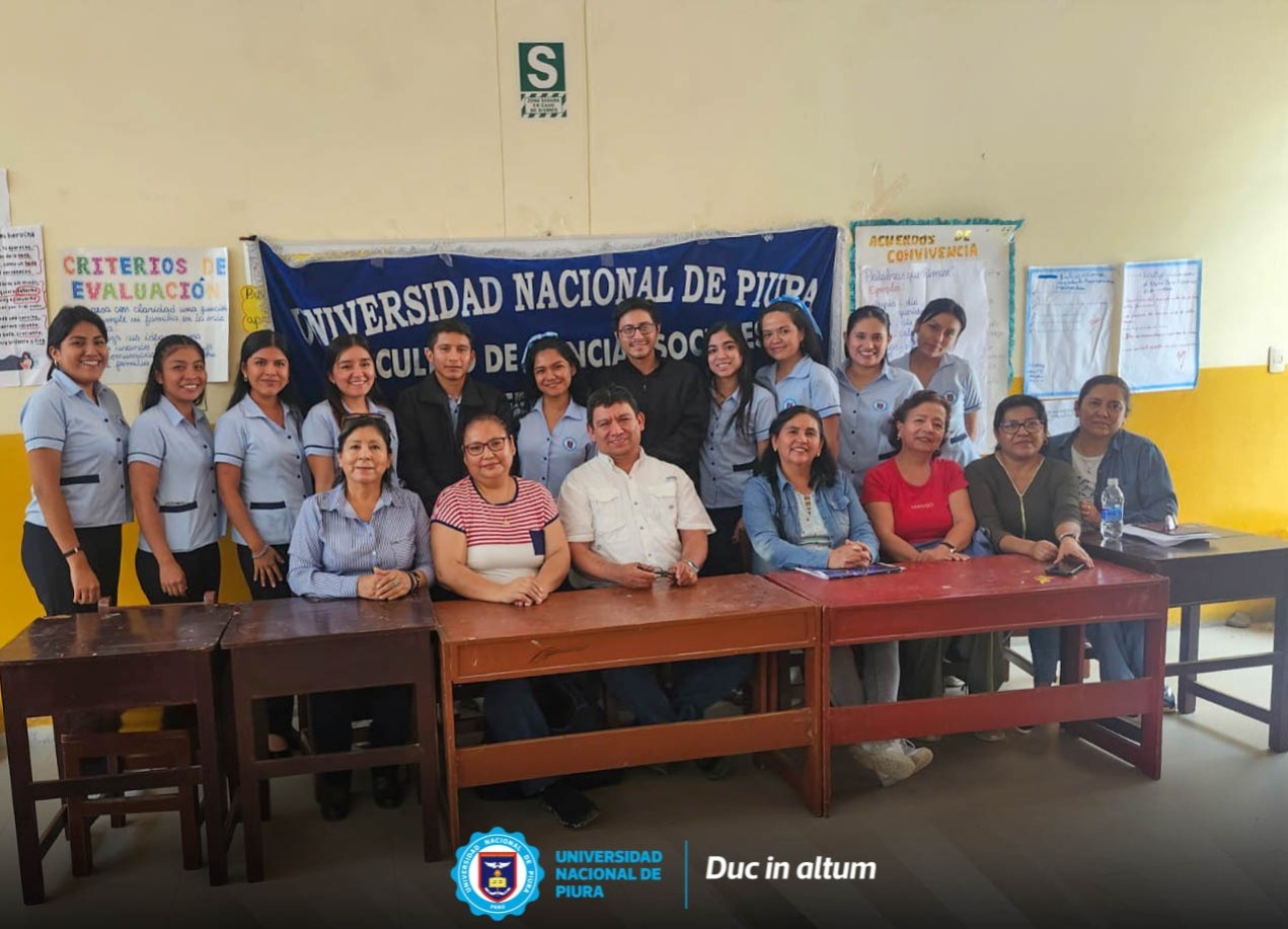 Docentes y estudiantes de la UNP fortalecen capacidades pedagógicas en escuela de Miraflores