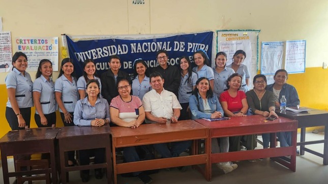 Docentes y estudiantes de la UNP fortalecen capacidades pedagógicas en escuela de Miraflores 
