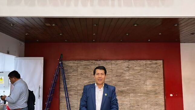 Alcalde de Cochabamba gestiona presupuesto para construcción de puente de Mamaruribamba