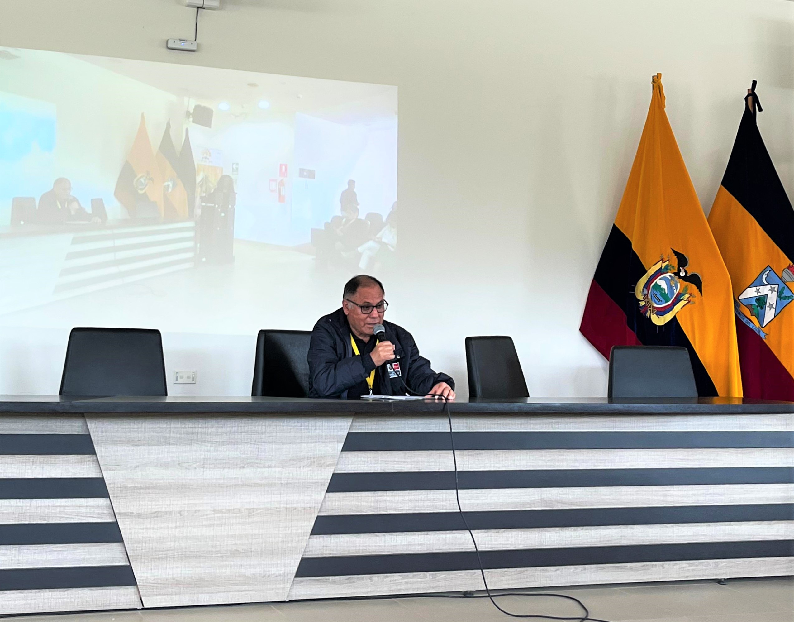 EXPOSICIÓN DEL JEFE DE AGEBATP EN EL ENCUENTRO ANDINO DESARROLLADO EN ECUADOR