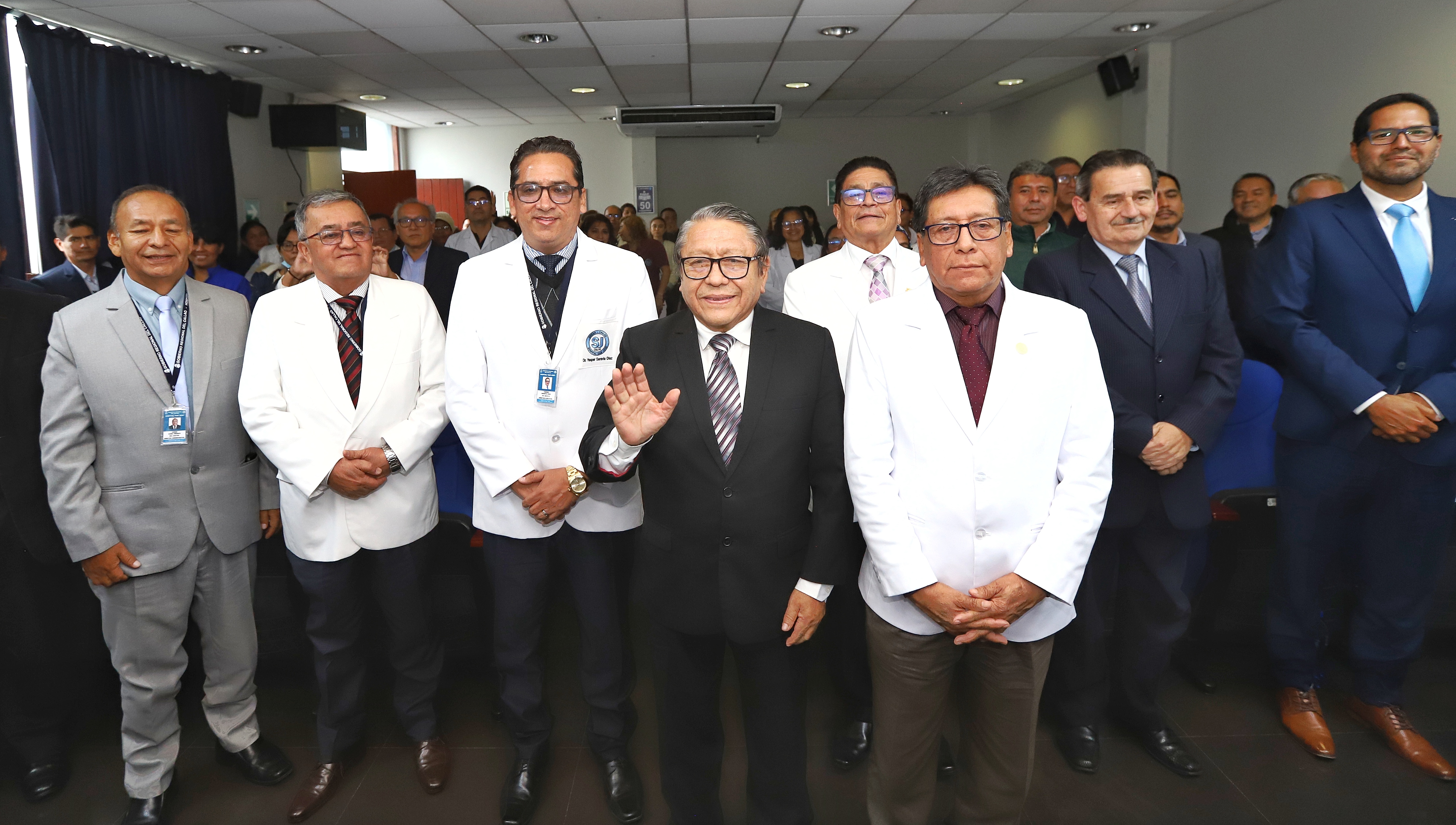 Hospital San José del Callao tiene nuevo director: el Dr. Yesper Saravia Díaz