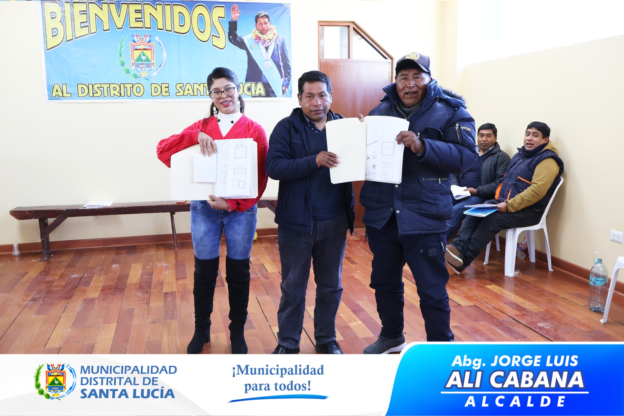 Reuniรณn Informativa por parte de las Autoridades de la Municipalidad Distrital de Santa Lucia