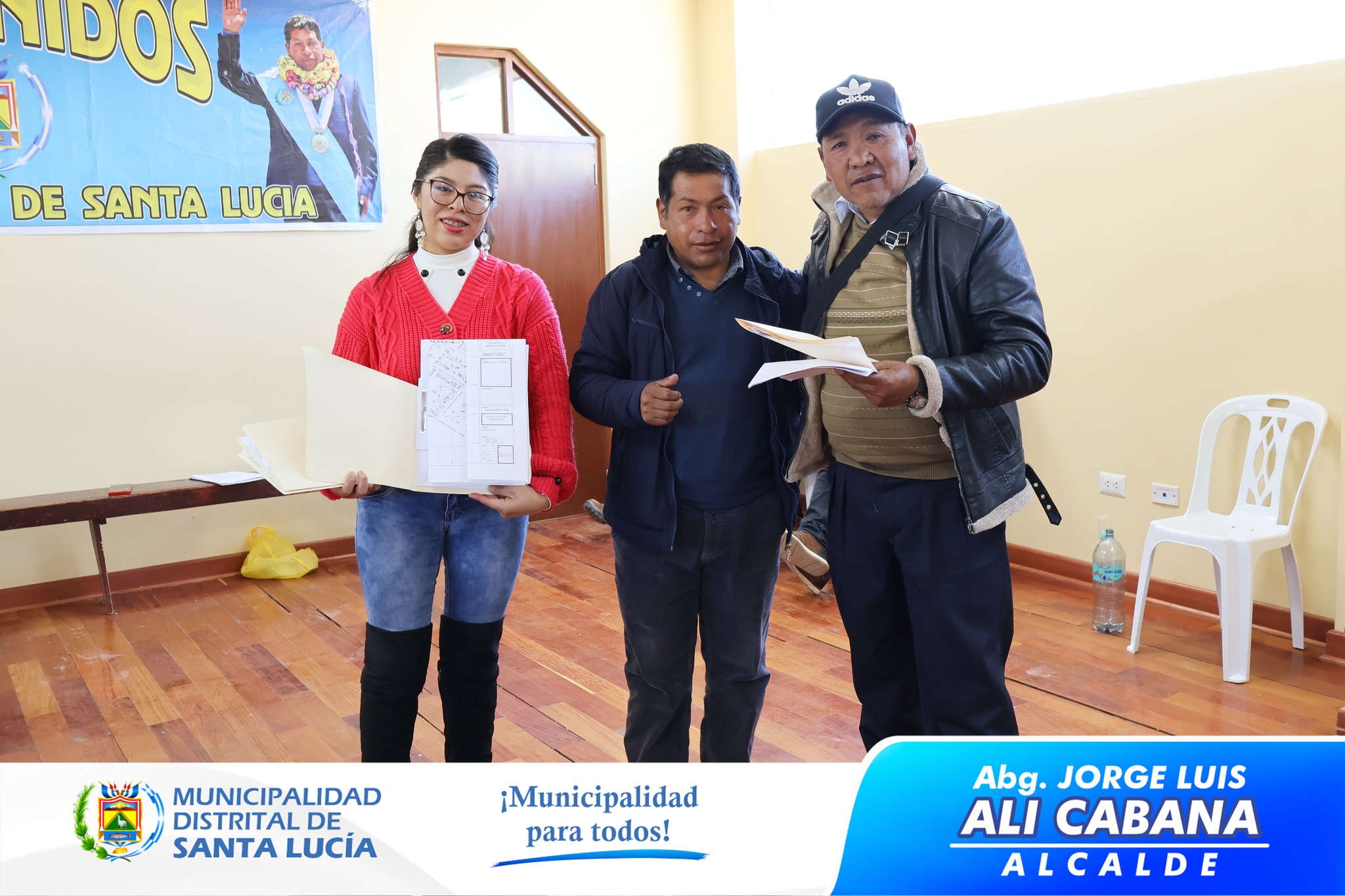 Reuniรณn Informativa por parte de las Autoridades de la Municipalidad Distrital de Santa Lucia