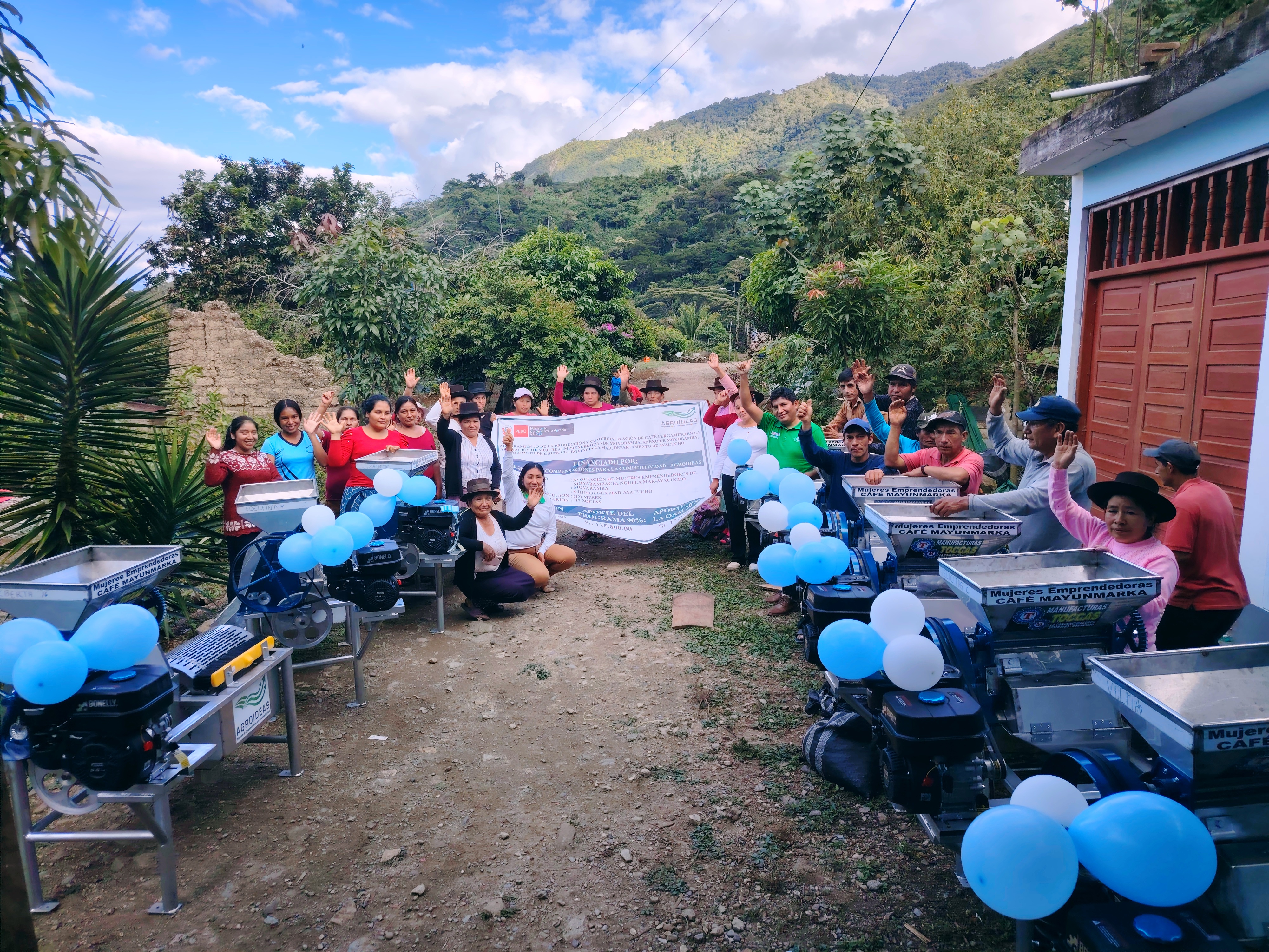 Ayacucho: Madres cafetaleras consolidan organización productiva con plan de negocio ganador